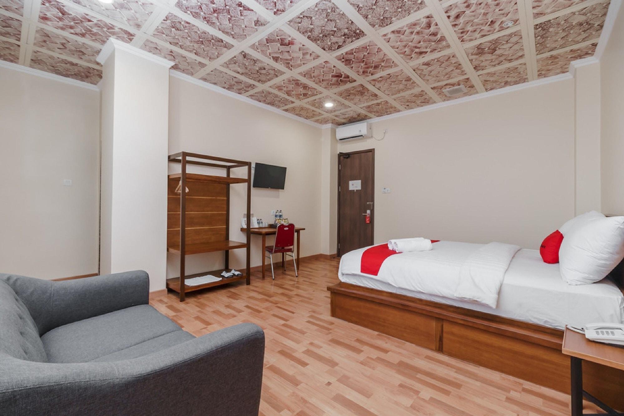 Reddoorz Plus Near Soekarno Hatta Airport 2 Tangerang Eksteriør billede