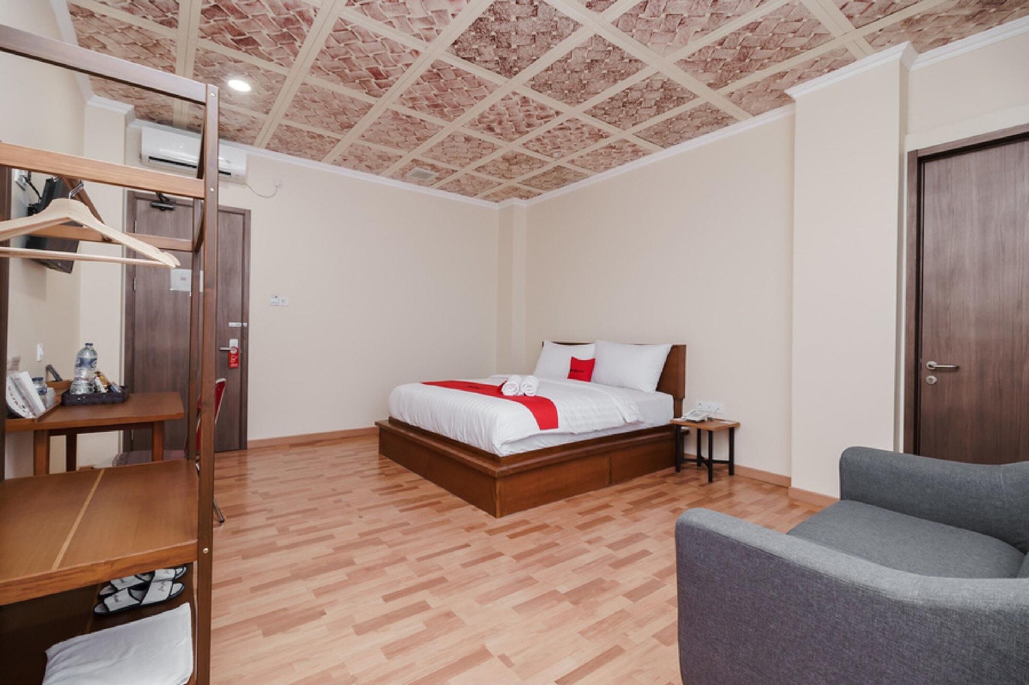 Reddoorz Plus Near Soekarno Hatta Airport 2 Tangerang Eksteriør billede