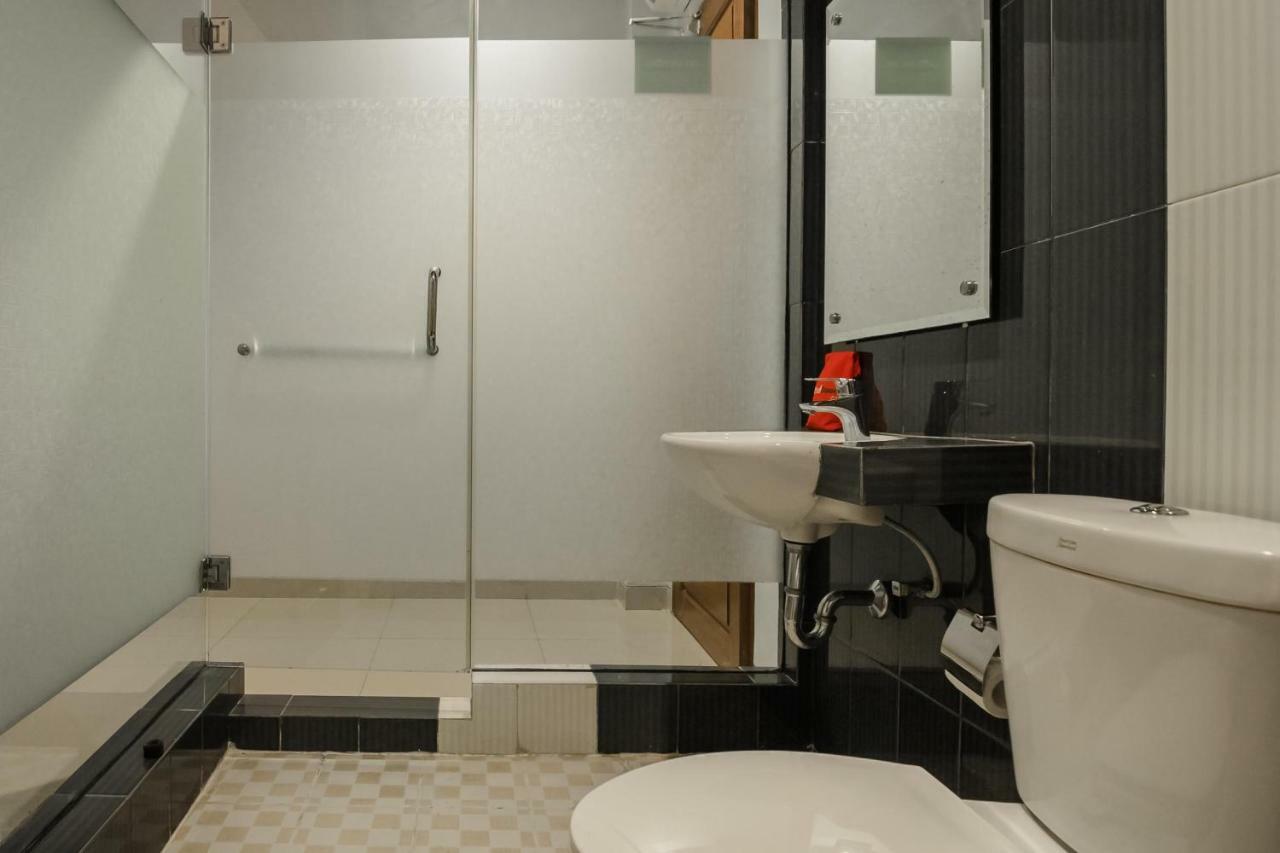 Reddoorz Plus Near Soekarno Hatta Airport 2 Tangerang Eksteriør billede