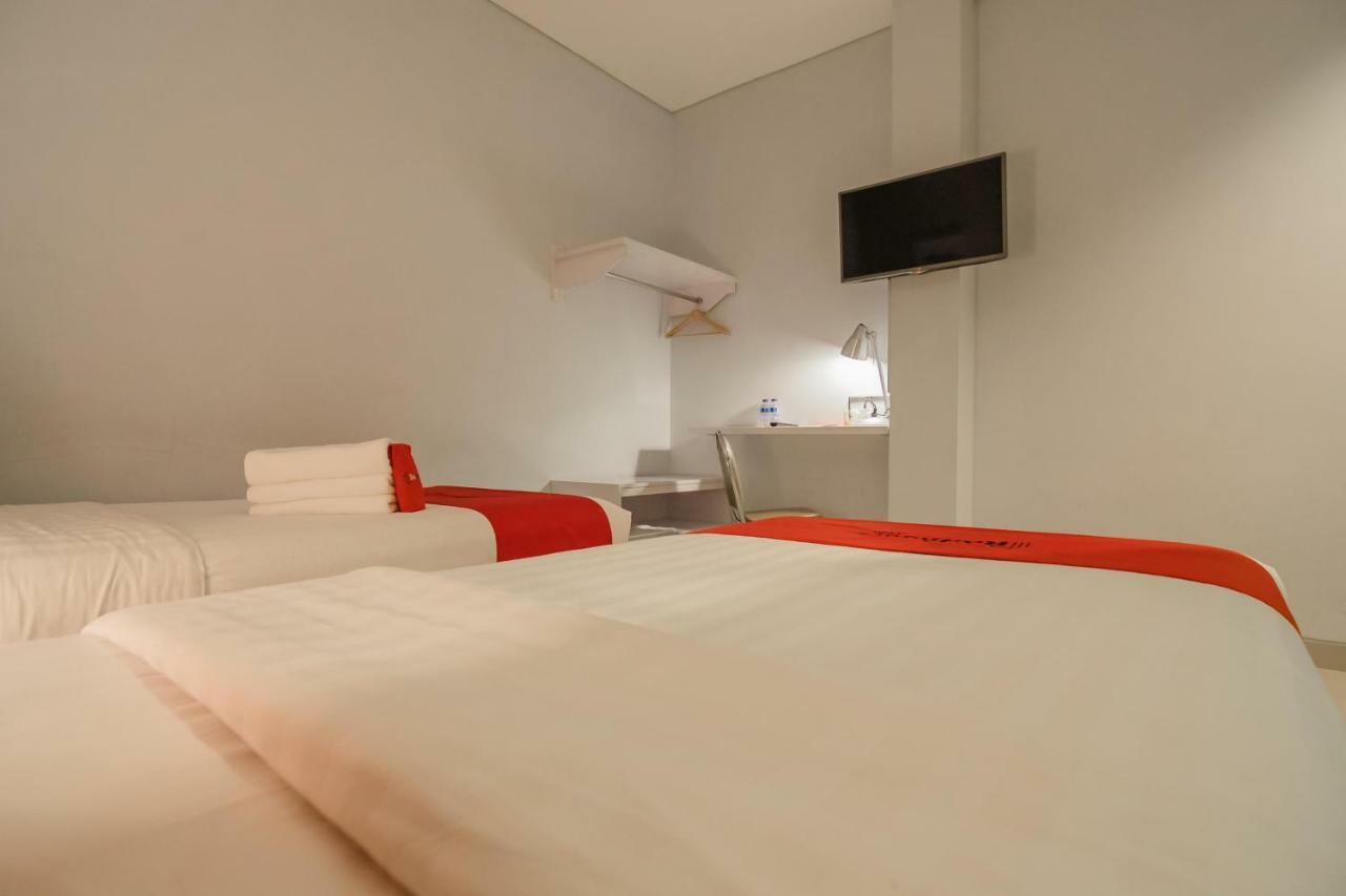 Reddoorz Plus Near Soekarno Hatta Airport 2 Tangerang Eksteriør billede